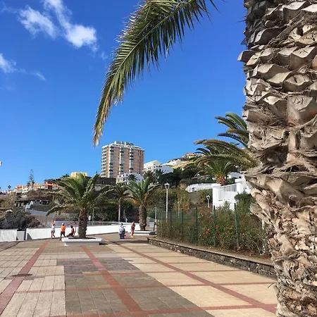 Luxurious Penthouse Direct On Sea Apartment *