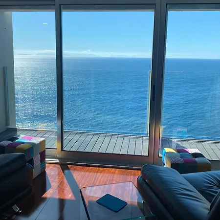 Luxurious Penthouse Direct On Sea *