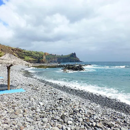 Luxurious Penthouse Direct On Sea Apartment