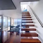 Luxurious Penthouse Direct On Sea *