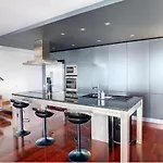 Luxurious Penthouse Direct On Sea Apartman