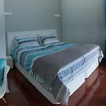 Luxurious Penthouse Direct On Sea *