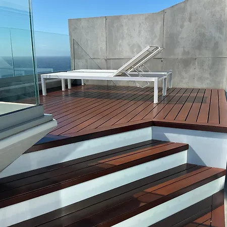 Luxurious Penthouse Direct On Sea *