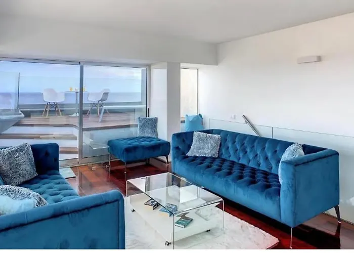 Luxurious Penthouse Direct On Sea Apartmán *