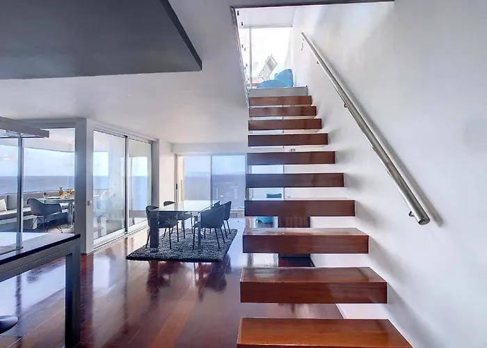 Luxurious Penthouse Direct On Sea *